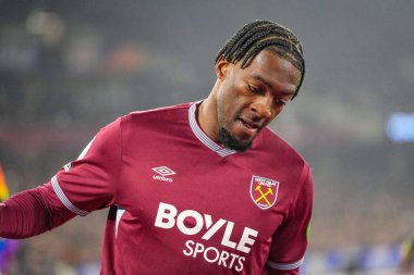 Premier League maçında West Ham United, Manchester United 'a karşı Londra Stadyumu, Londra, İngiltere' de 10 Şubat 2026 'da oynanan maç sırasında West Ham United' dan Axel Disasi