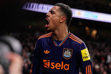 Newcastle United takımından Jacob Ramsey, Premier League maçında Tottenham Hotspur ile Newcastle arasında oynanan Tottenham Hotspur maçında 10 Şubat 2026 tarihinde Londra 'daki Tottenham Hotspur Stadyumu' nda golü kutluyor.