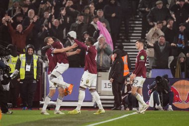 West Ham United takımından Tomas Soucek, 10 Şubat 2026 'da Londra' daki Londra Stadyumu 'nda oynanan Premier League maçında 1-0' lık galibiyet golünü kutluyor.