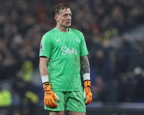 Everton kalecisi Jordan Pickford Premier League maçında Everton 'a karşı Bournemouth, Liverpool' daki Hill Dickinson Stadyumu 'nda 10 Şubat 2026' da oynanan maçta