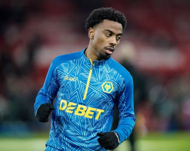 Wolverhampton Wanderers 'dan Angel Gomes Premier League maçı sırasında Nottingham Forest, Wolverhampton Wanderers' a karşı 11 Şubat 2026 'da İngiltere' nin Nottingham şehrinde oynanan maçta ısındı.