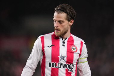 Brentford 'dan Mathias Jensen Premier League karşılaşmasında Brentford Arsenal' e karşı GTECH Community Stadyumu, Londra, İngiltere 12 Şubat 2026