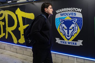 Warrington Wolves takımından Jordy Crowther, 13 Şubat 2026 'da İngiltere' nin Warrington şehrindeki Halliwell Jones Stadyumu 'nda oynanan Warrington Wolves-St Helens maçında stadyuma geldi.