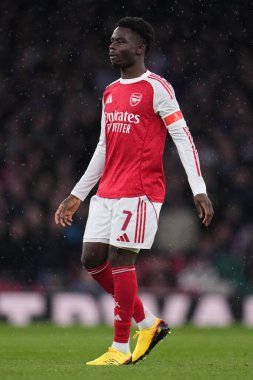 Arsenal takımından Bukayo Saka, 15 Şubat 2026 tarihinde Birleşik Krallık 'ın Emirates kentinde oynanan 4.