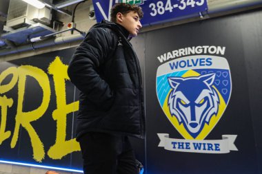 Warrington Wolves 'tan Zack Gardner, 13 Şubat 2026' da İngiltere 'nin Warrington kentinde oynanan ve Warrington Wolves' un St. Helens 'e karşı oynadığı maç sırasında oynamıştır.