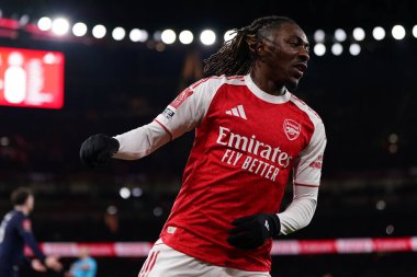 Arsenal takımından Eberechi Eze, 15 Şubat 2026 tarihinde Birleşik Krallık 'ın Emirates kentinde oynanan 4.