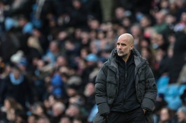 Manchester City 'nin Pep Guardiola teknik direktörü 14 Şubat 2026 tarihinde İngiltere' nin Etihad Stadyumu 'nda oynanan 4.