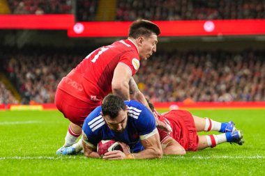 Fransız Charles Ollivon, 15 Şubat 2026 'da İngiltere' nin Cardiff kentindeki Principality Stadyumu 'nda oynanan Galler - Fransa maçında takımı için bir deneme yaptı.