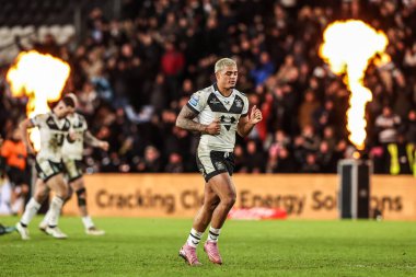 Hull FC 'den Will Pryce, 14 Şubat 2026' da İngiltere 'nin Hull Stadyumu' nda oynanan Betfred Süper Lig birinci tur karşılaşmasında atlama golünü 21-20 'lik skorla kutluyor.