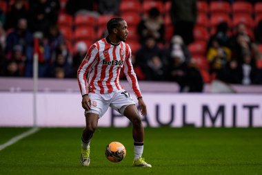 Stoke City 'den Eric Bocat, 15 Şubat 2026 tarihinde İngiltere' nin Trent kentindeki Stoke On Trent Stadyumu 'nda oynanan 4.