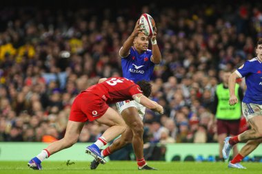 Fransız Noah Nene, 15 Şubat 2026 'da İngiltere' nin Cardiff kentindeki Principality Stadyumu 'nda oynanan Galler-Fransa maçında Galler maçında Galler' li Eddie James tarafından yenildi.