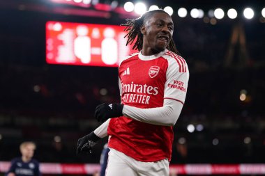 Arsenal takımından Eberechi Eze, 15 Şubat 2026 tarihinde Birleşik Krallık 'ın Emirates kentinde oynanan 4.