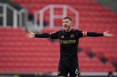 Fulham 'dan Harrison Reed 15 Şubat 2026 tarihinde Birleşik Krallık' ın Bet365 Stadyumu 'nda oynanan 4. Raundda Stoke City ile Fulham arasında oynanan 4.