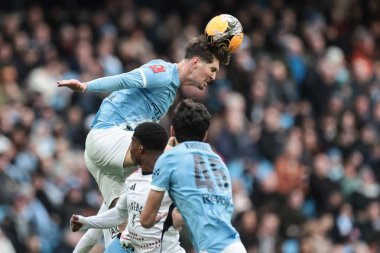 Manchester City 'den John Stones, 14 Şubat 2026' da Etihad Stadyumu 'nda oynanan ve Manchester City' nin Salford City 'ye karşı oynadığı 4.