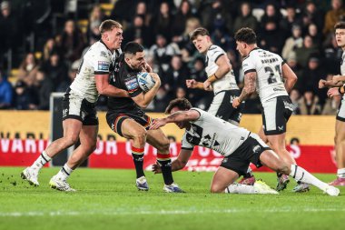 Bradford Bulls takımından Caleb Aekins, 14 Şubat 2026 tarihinde İngiltere 'nin Hull kentinde MKM Stadyumu' nda oynanan Betfred Süper Lig birinci tur karşılaşmasında Hull FC 'nin Bradford Bulls' a karşı oynadığı maçta Hull FC takımından Yusuf Aydın ile karşı karşıya geldi.