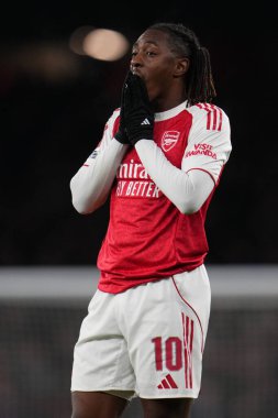 Arsenal takımından Eberechi Eze, 15 Şubat 2026 tarihinde Birleşik Krallık 'ın Emirates kentinde oynanan 4.