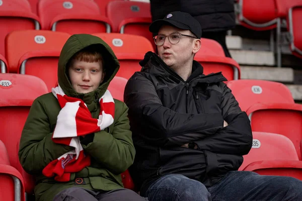 Stoke City taraftarları, 15 Şubat 2026 'da İngiltere' nin Trent kentindeki Stoke On Trent Stadyumu 'nda oynanan 4. Rauntta oynanacak olan 4.