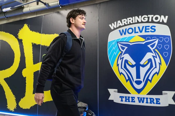 Warrington Wolves takımından Jordy Crowther, 13 Şubat 2026 'da İngiltere' nin Warrington şehrindeki Halliwell Jones Stadyumu 'nda oynanan Warrington Wolves-St Helens maçında stadyuma geldi.