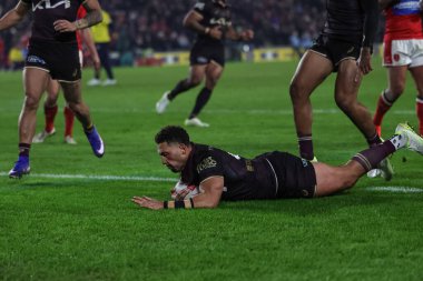 Brisbane Broncos takımından Gehamat Shibasaki, 19 Şubat 2026 tarihinde İngiltere 'nin Hull KR ve Brisbane Broncos takımları arasında oynanan Dünya Kulüpler Kupası karşılaşmasında bir deneme için yarışacak.