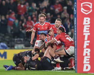 Hull KR 'dan Elliot Minchella, 19 Şubat 2026 tarihinde İngiltere' nin Hull kentindeki MKM Stadyumu 'nda oynanan Dünya Kulüpler Kupası 2026 karşılaşmasında bir deneme için sahaya çıkıyor.