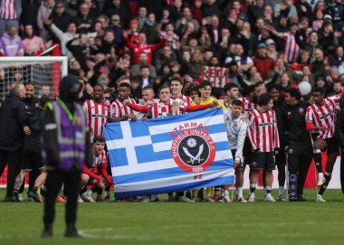 Sheffield United, 22 Şubat 2026 'da Sheffield Lane, Sheffield, Birleşik Krallık' ta Sheffield United 'a karşı oynanan Sky Bet Şampiyonası maçında kazandığı galibiyeti kutladı.