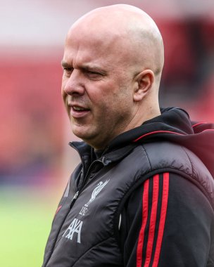 Liverpool 'un Arne Slot teknik direktörü 22 Şubat 2026' da İngiltere 'nin Nottingham Forest-Liverpool maçı sırasında geldi.