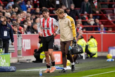 Brentford 'lu Aaron Hickey sakatlandıktan sonra tedavi görüyor ve 21 Şubat 2026' da İngiltere 'nin GTECH Community Stadyumu' nda oynanan Premier League karşılaşmasında Brentford - Brighton & Hove Albion maçında sakatlanmasının ardından görevden alındı.