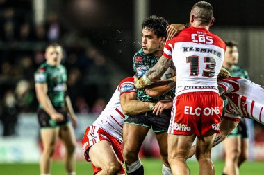 St. Helens takımından Shane Wright ve St Helens takımından Joe Ofahengaue 20 Şubat 2026 'da St Helens-Leigh Stadyumu' nda oynanan Betfred Süper Ligi karşılaşmasında Leoparlara karşı oynadılar.