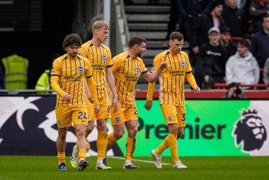 Brighton & Hove Albion takımından Diego Gomez, 21 Şubat 2026 tarihinde İngiltere 'nin GTECH Community Stadyumu' nda oynanan Premier League karşılaşmasında Brentford - Brighton & Hove Albion maçında 0-1 kazanma hedefini kutluyor.