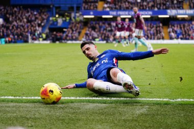 Pedro Neto of Chelsea fails to keep ball in during the Premier League match Chelsea vs Burnley at Stamford Bridge, London, United Kingdom on 21 February 2026