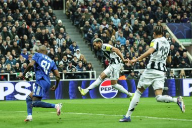Newcastle Unbound 'dan Joelinton 24 Şubat 2026' da Birleşik Krallık 'taki St. James' s Park, Newcastle 'da oynanan UEFA Şampiyonlar Ligi play-off' larında 2-0 berabere kaldı.