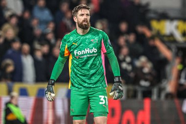 Derby County kalecisi Josh Vickers 24 Şubat 2026 tarihinde İngiltere 'nin Hull şehrindeki MKM Stadyumu' nda oynanan Hull City - Derby County maçında