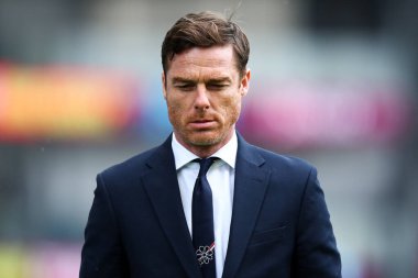Burnley 'nin Scott Parker teknik direktörü, 28 Şubat 2026' da Burnley 'nin Brentford' a karşı oynadığı Turf Moor, Burnley, Birleşik Krallık Premier Lig karşılaşması öncesinde geldi.