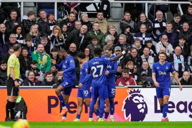 Everton 'dan Beto, 28 Şubat 2026 tarihinde İngiltere' nin Newcastle kentindeki St. James 's Park' ta oynanan Premier League maçı Newcastle Untie Everton maçında 2-1 kazanma hedefini kutluyor.