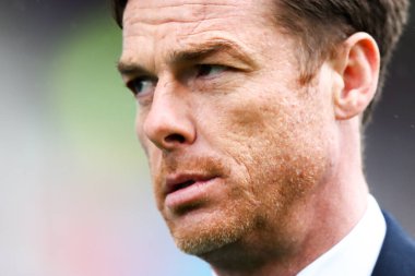 Burnley 'nin Scott Parker teknik direktörü, 28 Şubat 2026' da Burnley 'nin Brentford' a karşı oynadığı Turf Moor, Burnley, Birleşik Krallık Premier Lig karşılaşması öncesinde geldi.