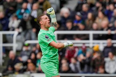 Everton kalecisi Jordan Pickford, 28 Şubat 2026 tarihinde İngiltere 'nin Newcastle kentindeki St. James' s Park 'ta oynanan Premier League maçı Newcastle Untie Everton maçında Beto' nun gol atmasını kutluyor.