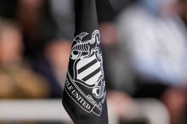 28 Şubat 2026 tarihinde İngiltere 'nin Newcastle kentindeki St. James' s Park 'ta oynanan Premier League karşılaşmasında Newcastle Everton' a karşı oynanan köşe bayrağı