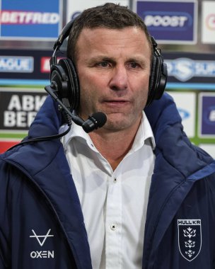 Hull KR 'ın baş antrenörü Willie Peters, 8 Mart 2026 tarihinde İngiltere' nin Huddersfield Stadyumu 'nda oynanan Betfred Süper Lig Huddersfield vs Hull KR maçında maç sonrası canlı yayında Sky Sports Rugby League' e konuştu.