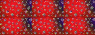 Kırmızı ve kahverengi renkte çiçekler. Küçük çiçekte sevimli çiçek deseni var..