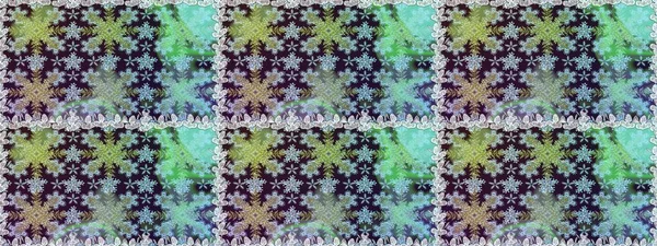 Raster altın pürüzsüz desen. Doğu tarzı arabesk tarzında altın elementler. Kusursuz altın desenli bukleler. Tarafsız ve kahverengi renklerde pürüzsüz desen.