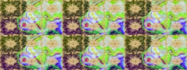 Senin tasarımın için, duvar kağıdı. Altın renkli çizim çizimi. Altın çiçekli yeşil renklerde altın eskiz deseni. Raster geometrik arkaplanı.