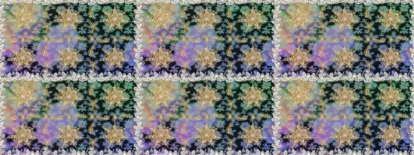 Noel, kar tanesi, yeni yıl. Gri ve nötr renklerde ve altın elementlerle kusursuz klasik desen. Gri ve nötr renklerdeki altın pürüzsüz desen altın elementlerle.