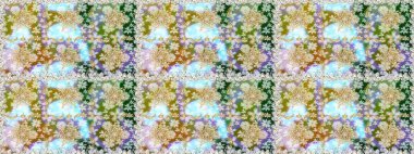 Doğulu stil altın deseni altın elementlerle birlikte nötr ve bej renklerde arabesliyor. Raster altın desen. Kusursuz kıvırcık saçlar..