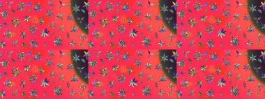 Raster - stok. Pembe ve turuncu çiçekli eskiz deseni, suluboya çiçek deseni, sevimli çiçek, duvar kağıdı, kart veya kumaş için fayanslı.