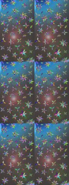 Küçük çiçekteki sevimli çiçek deseni. Gri ve mavi renkte çiçekler.