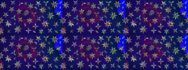 Sabıka fotoğraflarında, bebek kıyafetlerinde, duvar kâğıtlarında, paket kutularında falan kullanılabilir. Zarif, parlak ve eskiz mavi ve mor çiçek deseni tasarımı.