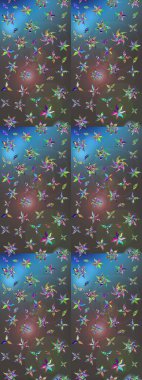 Eskiz arkaplan modeli. Suluboya, elle çizilmiş. Çiçekler gri ve maviye. Raster stoku.