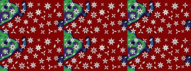 Kırmızı ve nötr renklerde çiçekler. Küçük çiçekte sevimli çiçek deseni var..