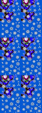 Mavi ve nötr renklerde çiçekler. Küçük çiçekte sevimli çiçek deseni var..