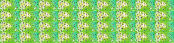 Çizim çiçek deseni duvar kâğıdı olarak kullanılabilir. Raster illüstrasyonu. Yeşil ve nötr renkte çiçekler.